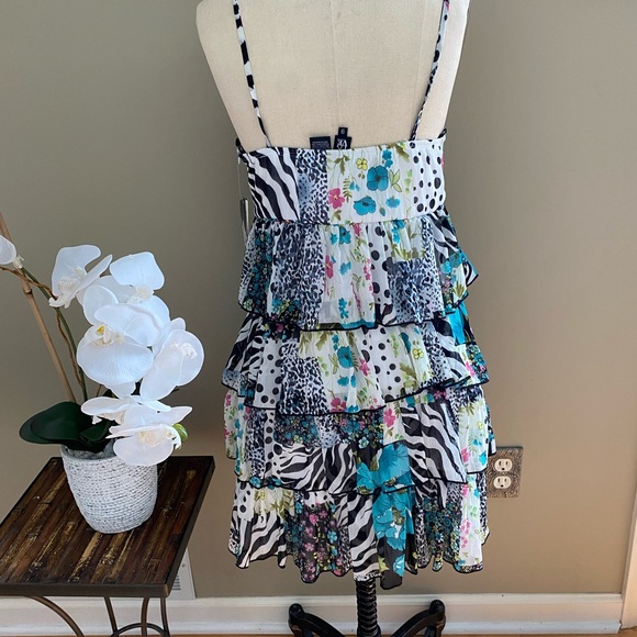 Love tease printed dress new with tags - Picture 9 of 12
